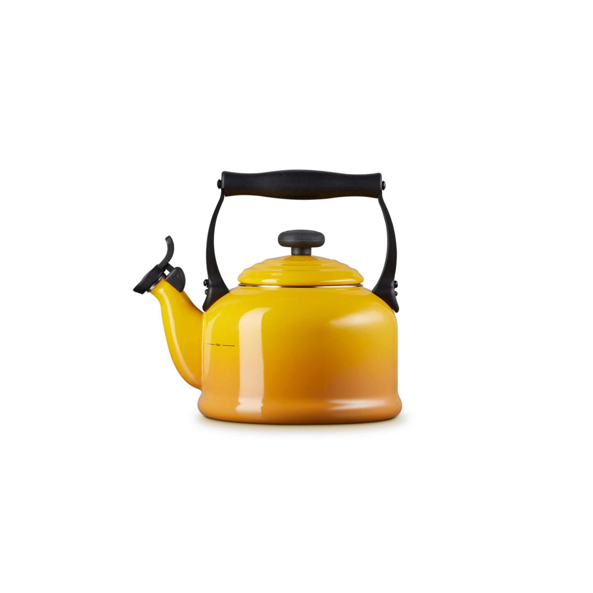 Le Creuset Nectar Traditional Kettle