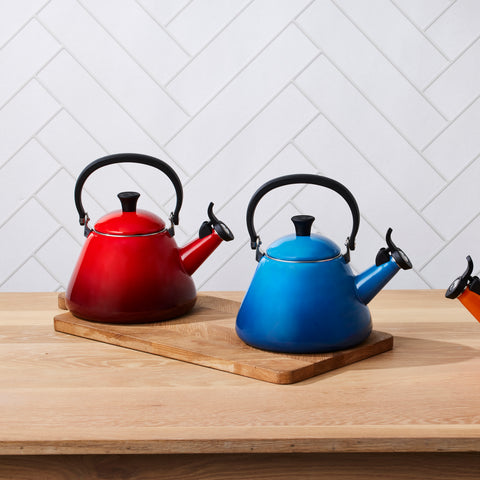 Le Creuset Cerise Kone kettle